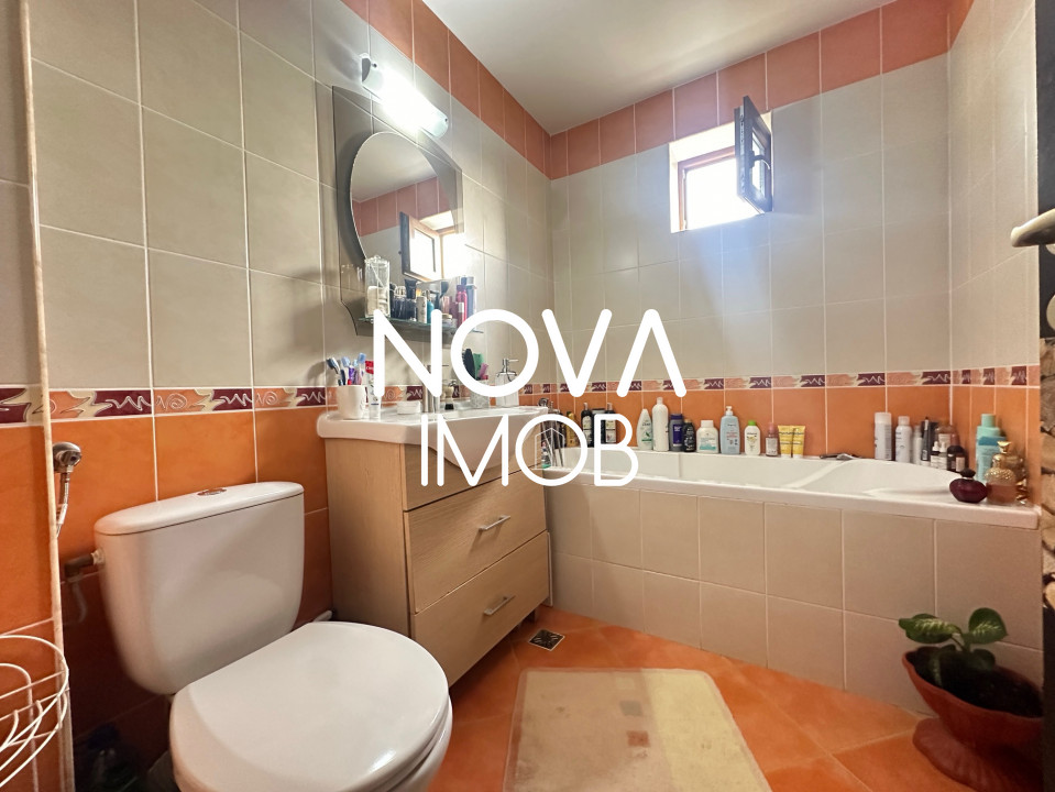 Apartament 4 camere tip mansarda - Str. Nicolae Iorga