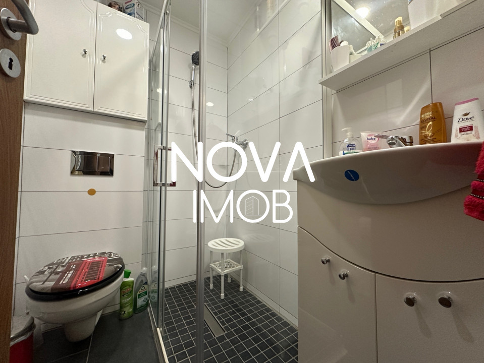 Apartament 3 camere mobilat-utilat - Str. Semaforului