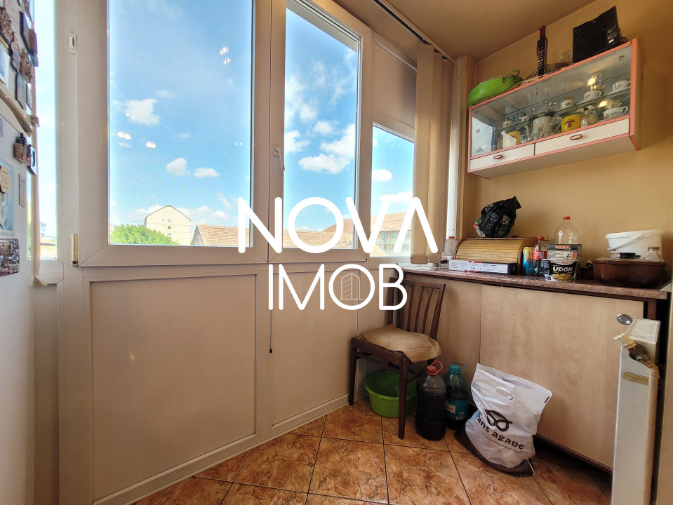 Apartament 2 camere, decomandat cu balcon - Semaforului