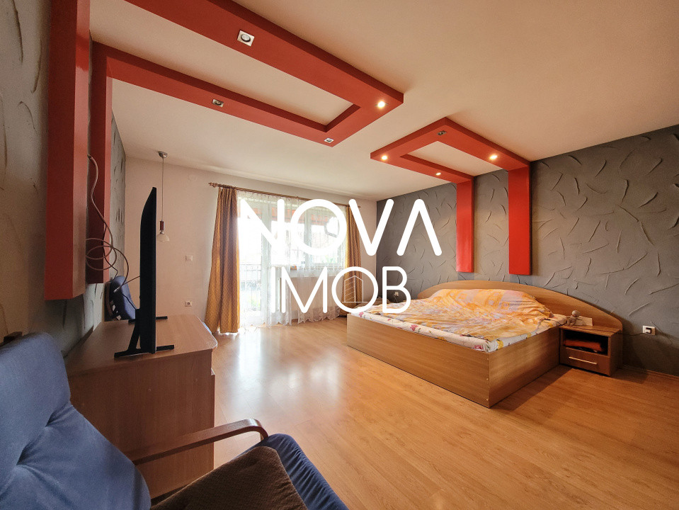 Casa tip duplex cu garaj si deschidere la 2 strazi