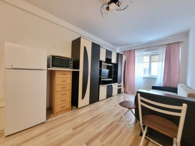 Garsoniera renovata zona Stefan cel Mare Etaj 3/7pentru inchiriat