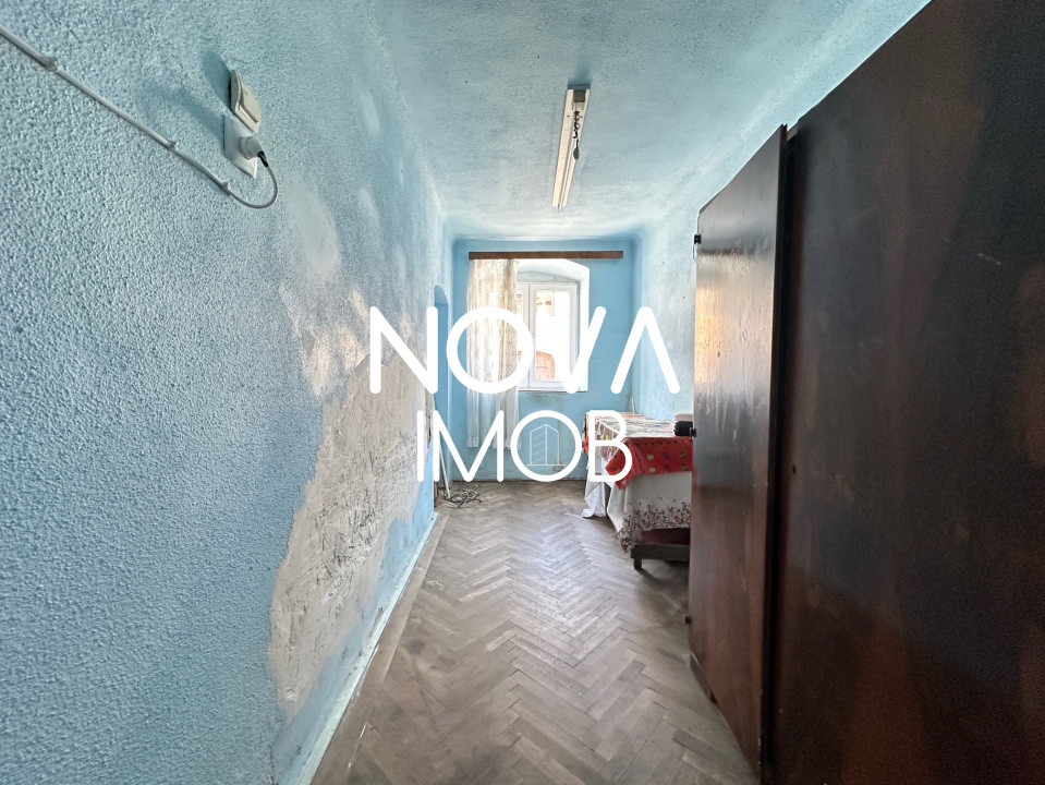 Apartament 2 camere + teren + garaj, Str. 9 Mai