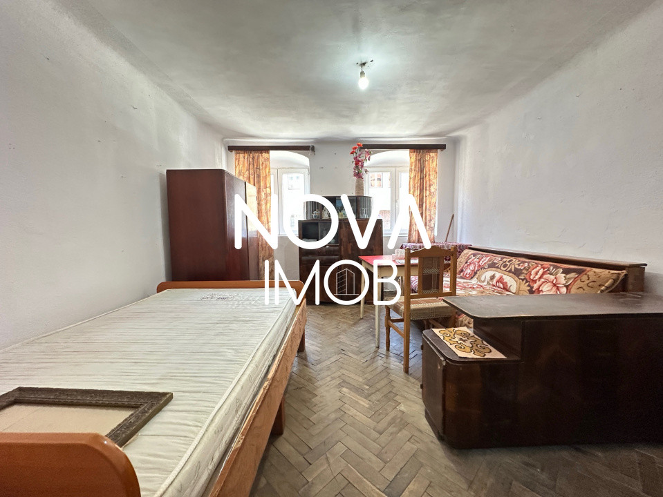 Apartament 2 camere + teren + garaj, Str. 9 Mai