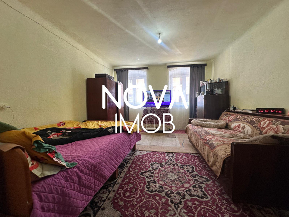 Apartament 2 camere + teren + garaj, Str. 9 Mai