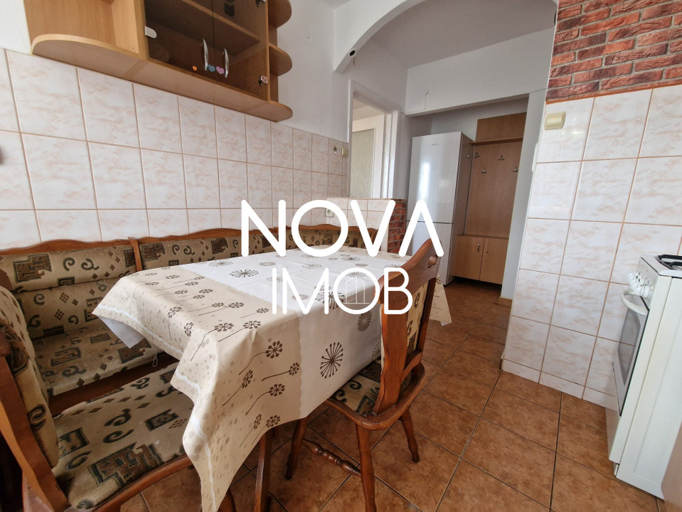 Apartament de inchiriat 2 camere, etaj intermediar, str Rusciorului
