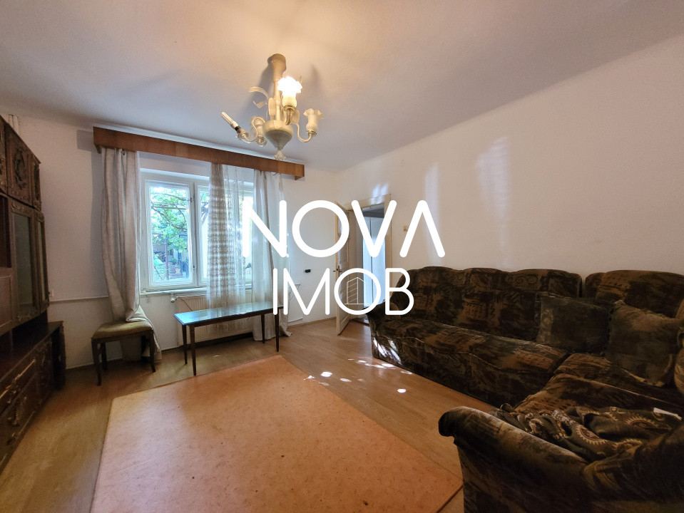 Casa tip duplex (2 apartamente + spatiu comercial) - Parcul Sub Arini - Goga