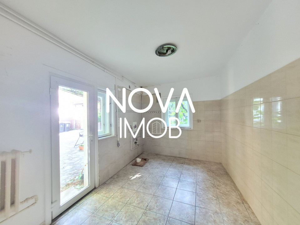 Casa tip duplex (2 apartamente + spatiu comercial) - Parcul Sub Arini - Goga