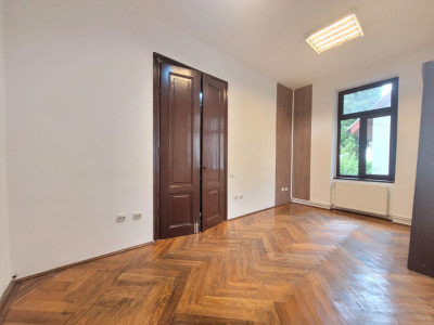 Spatiu de inchiriat, Central - Str. Dealului