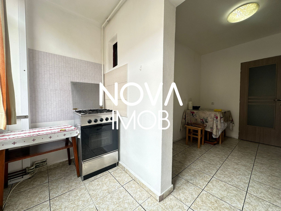 Apartament 2 camere, decomandat, etajul 2 - Str. Soimului