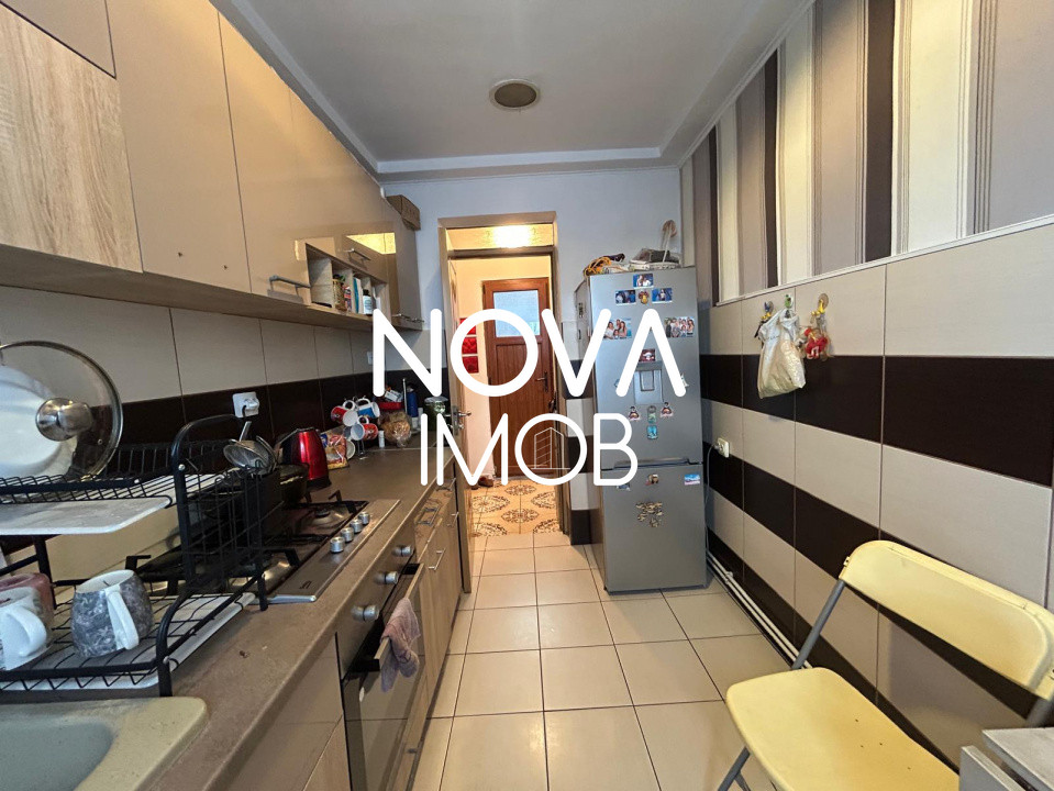 Apartament tip mansarda, 3 camere, mobilat si utilat