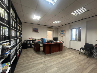 Spatiu de inchiriat, zona Calea Poplacii