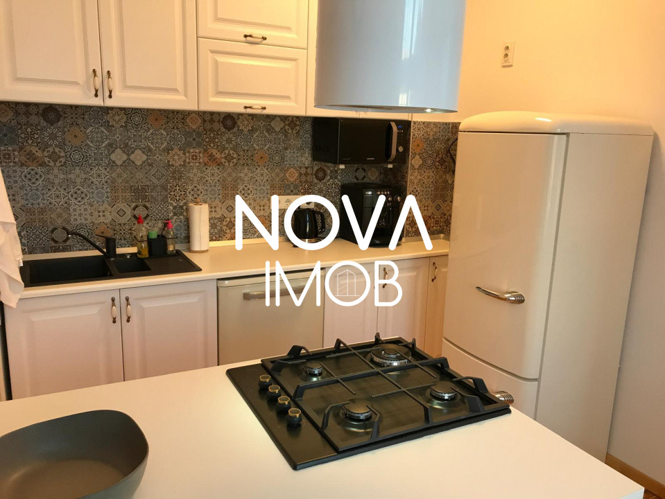 Apartament 3 camere de vanzare, Piata Armelor, Sibiu