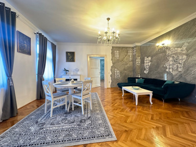 Apartament 3 camere de vanzare, Piata Armelor, Sibiu