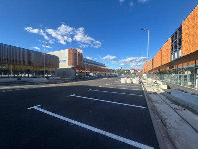 Spatiu comercial de inchiriat - Central, Cisnadie - de la 100 mp