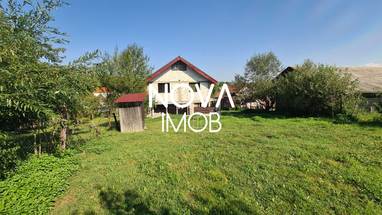 Casa individuala - 684 mp teren, Marpod