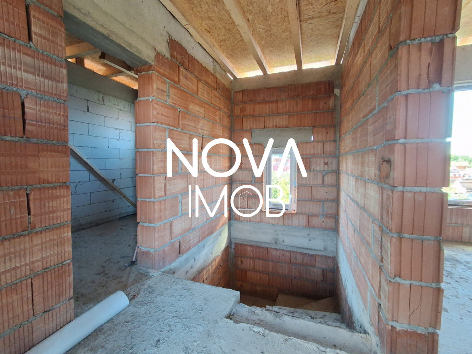 Casa tip duplex, la alb - Sura Mica - COMISION 0
