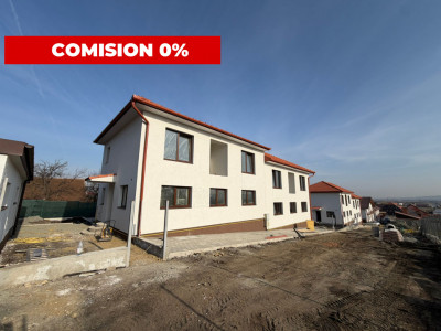 Casa tip duplex, la alb - Sura Mica - COMISION 0