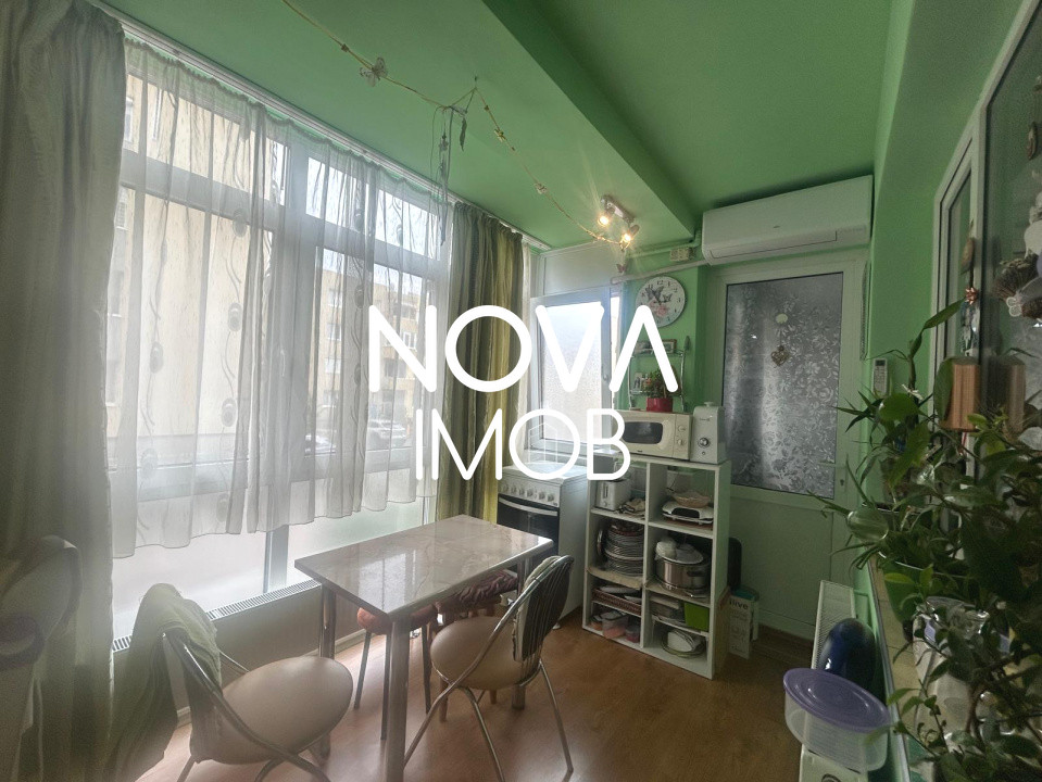 Apartament 2 camere, decomandat, mobilat si utilat, loc de parcare