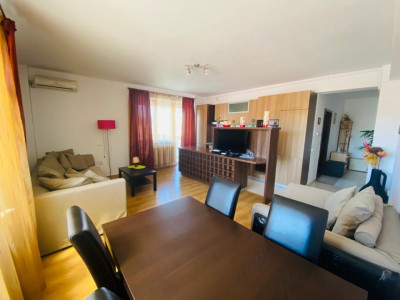 Apartament de inchiriat 3 camere, balcon, garaj, Zona Sub Arini