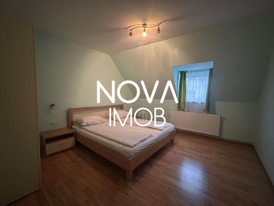 Casa de vanzare 200 mp cu spatiu comercial la parter, strada Lunga