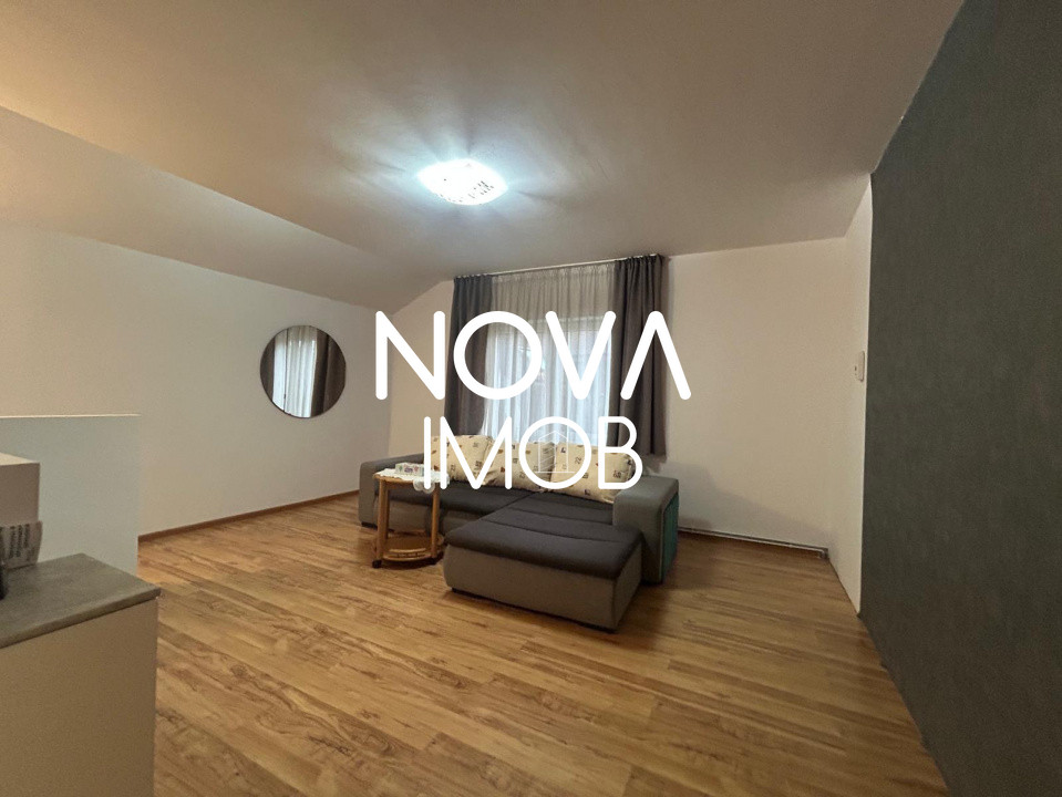Casa de vanzare 200 mp cu spatiu comercial la parter, strada Lunga