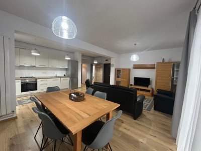 Apartament 3 camere Selimbar, zona El Gringo, 2 locuri de parcare