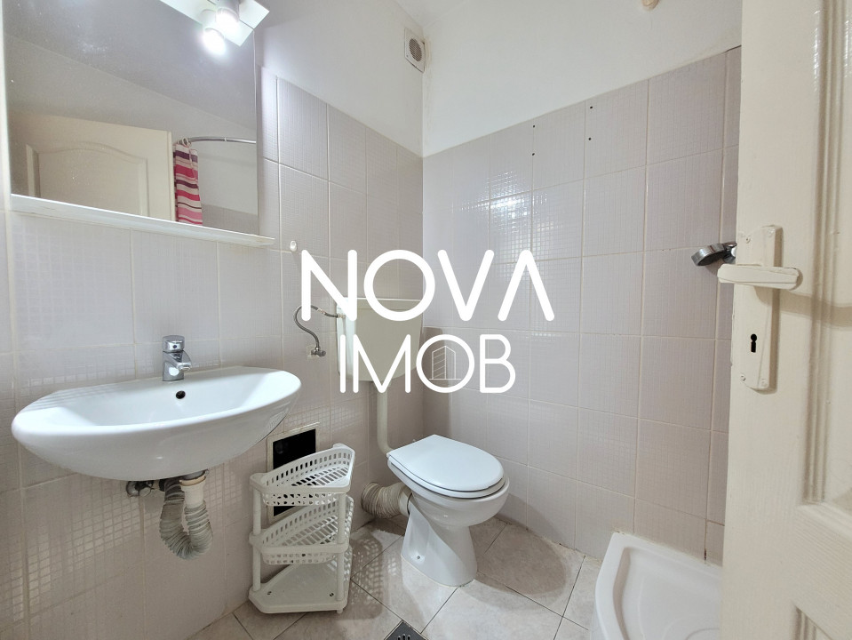 Garsoniera renovata zona Stefan cel Mare Etaj 3/7