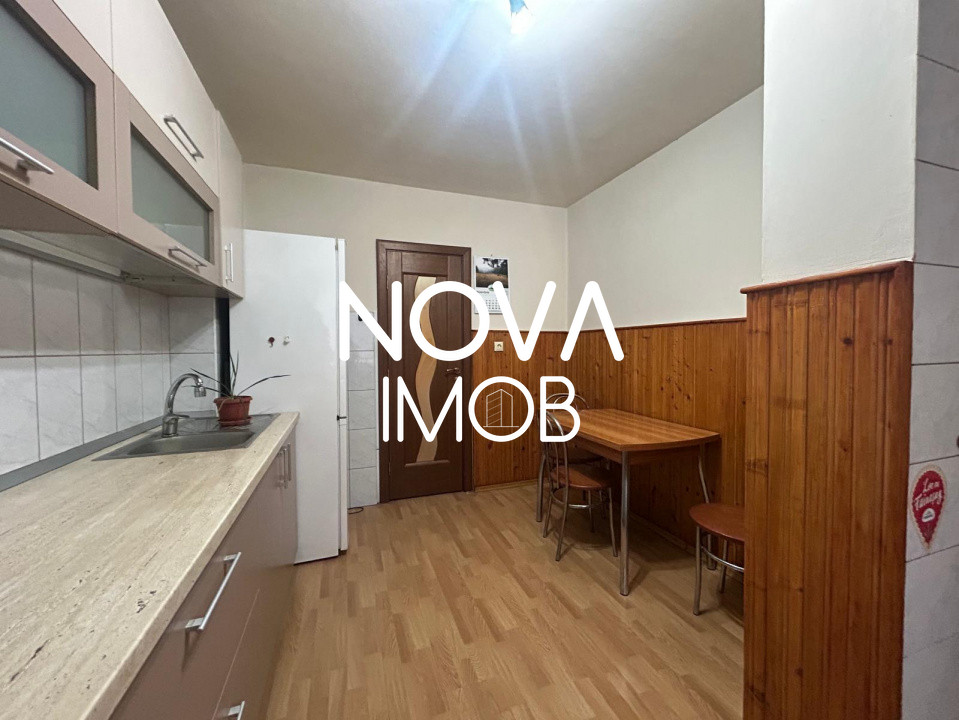 Apartament 4 camere - 2 bai, etaj intermediar - Strand