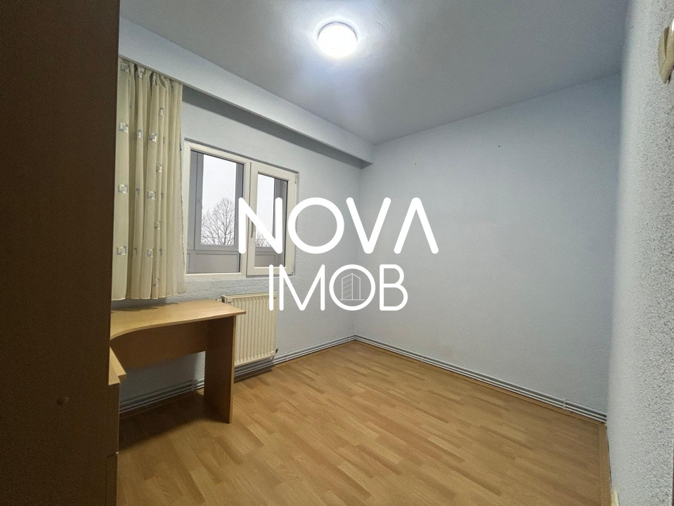 Apartament 4 camere - 2 bai, etaj intermediar - Strand