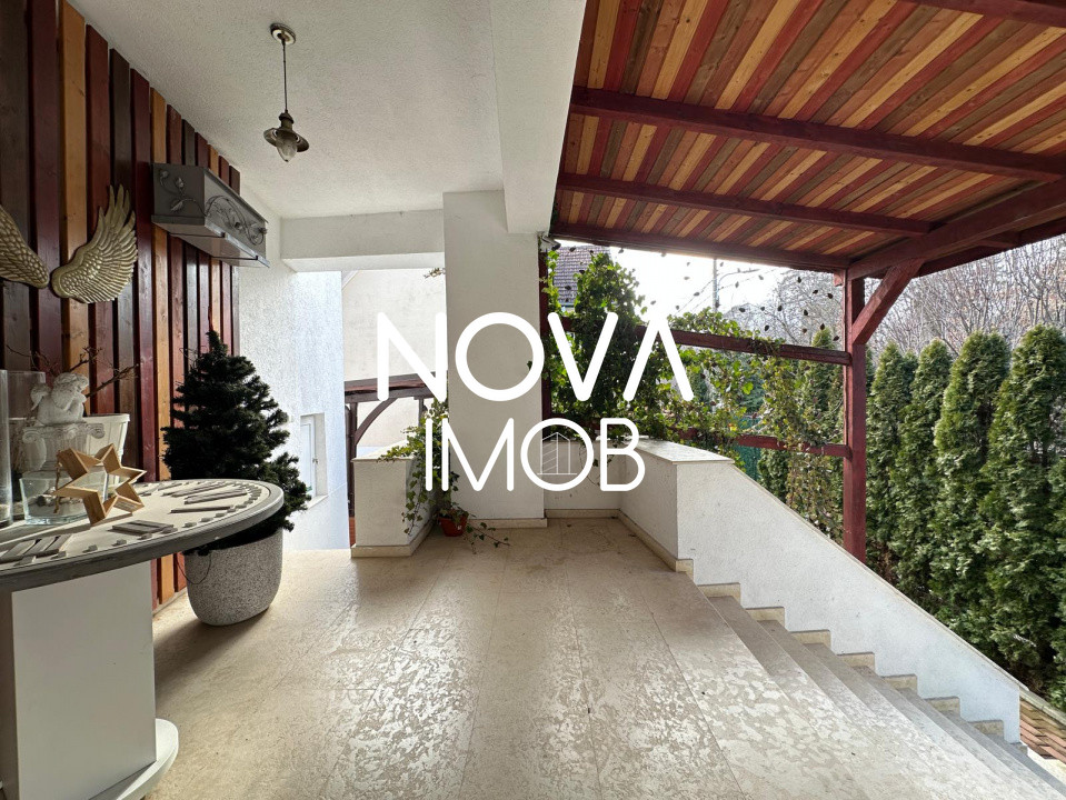 Casa individuala  - vedere spre padure - Parcul Sub Arini 