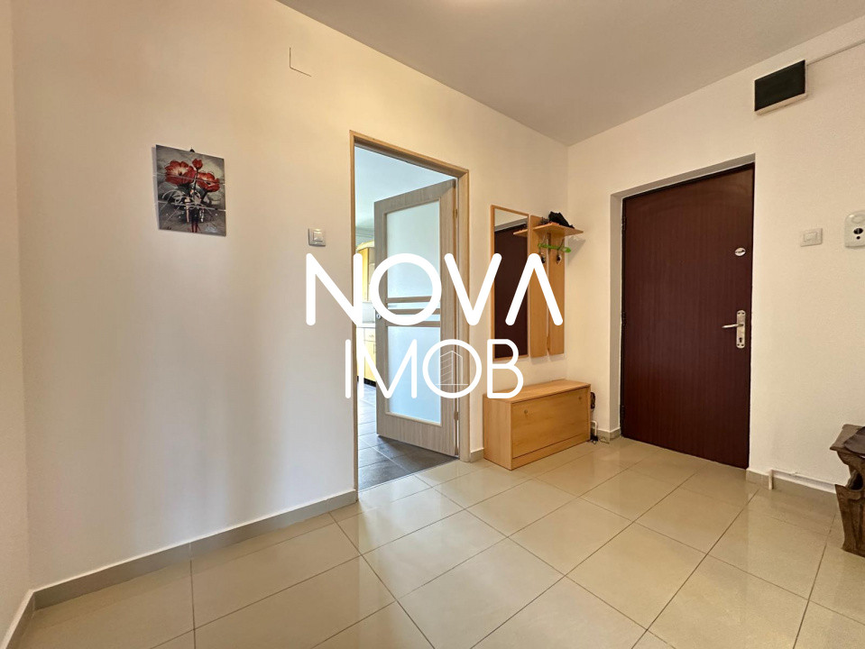 Apartament 3 camere, decomandat - Central 