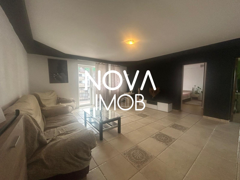 Apartament spatios 3 camere, loc de parcare, cartier privat, zona Kogalniceanu