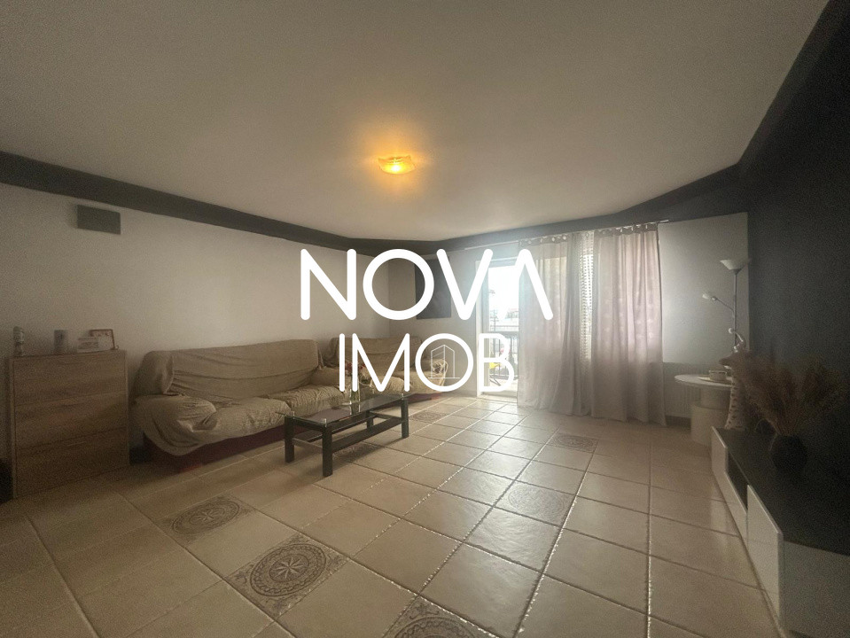 Apartament spatios 3 camere, loc de parcare, cartier privat, zona Kogalniceanu