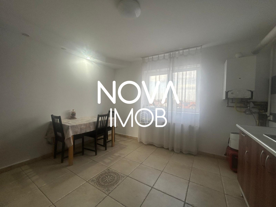 Apartament spatios 3 camere, loc de parcare, cartier privat, zona Kogalniceanu