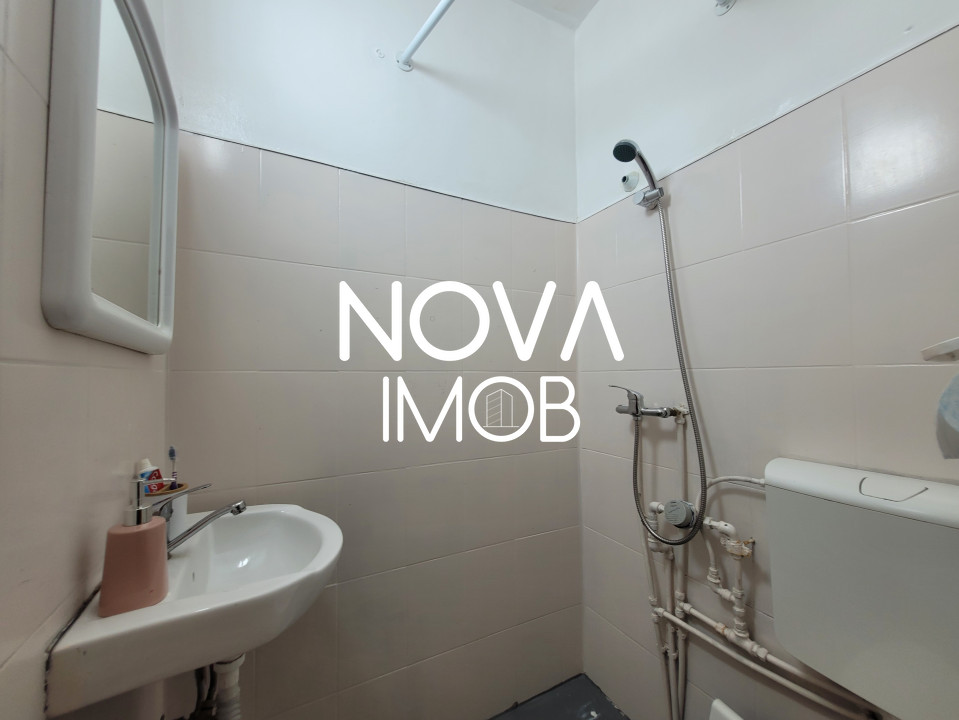 Garsoniera de inchiriat. Str. Vasile Aaron