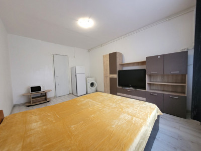 Garsoniera de inchiriat. Str. Vasile Aaron