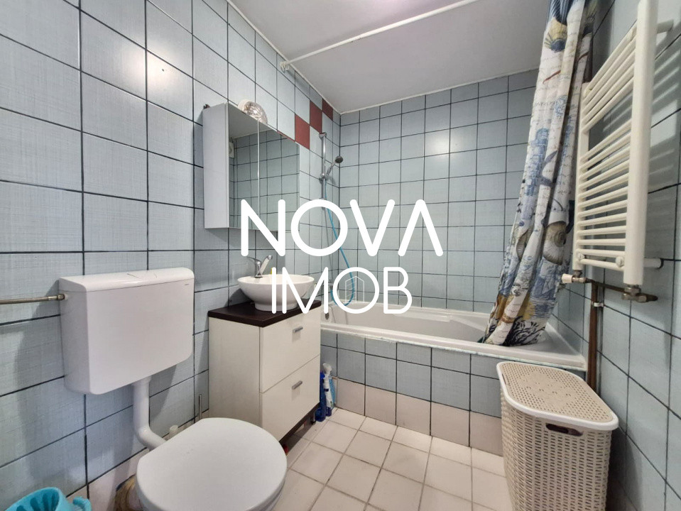 Apartament tip mansarda - Semaforului