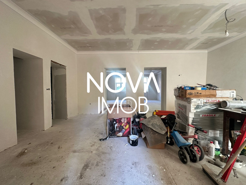 Apartament 3 camere de vanzare, Targul Vinului
