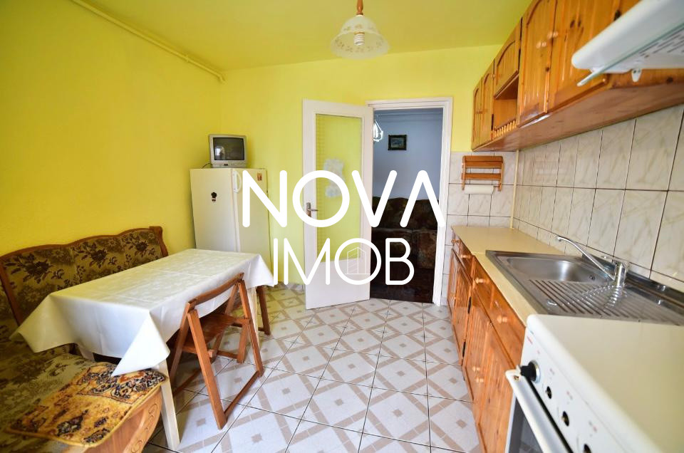 Apartament 3 camere de inchiriat - Vasile Aaron