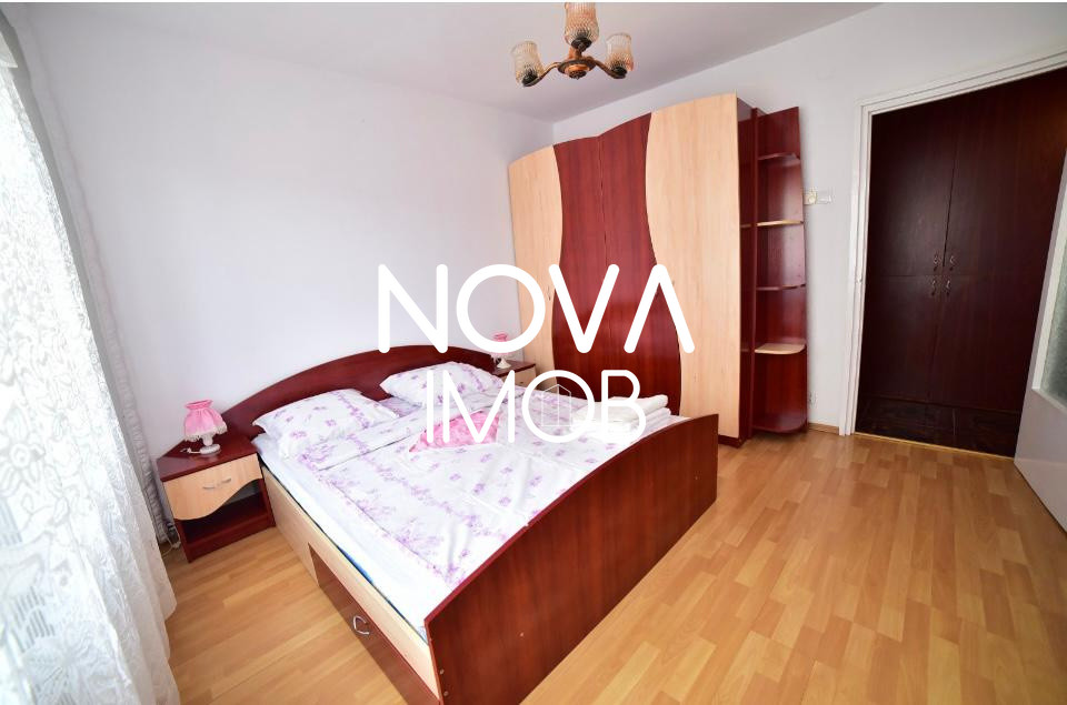Apartament 3 camere de inchiriat - Vasile Aaron