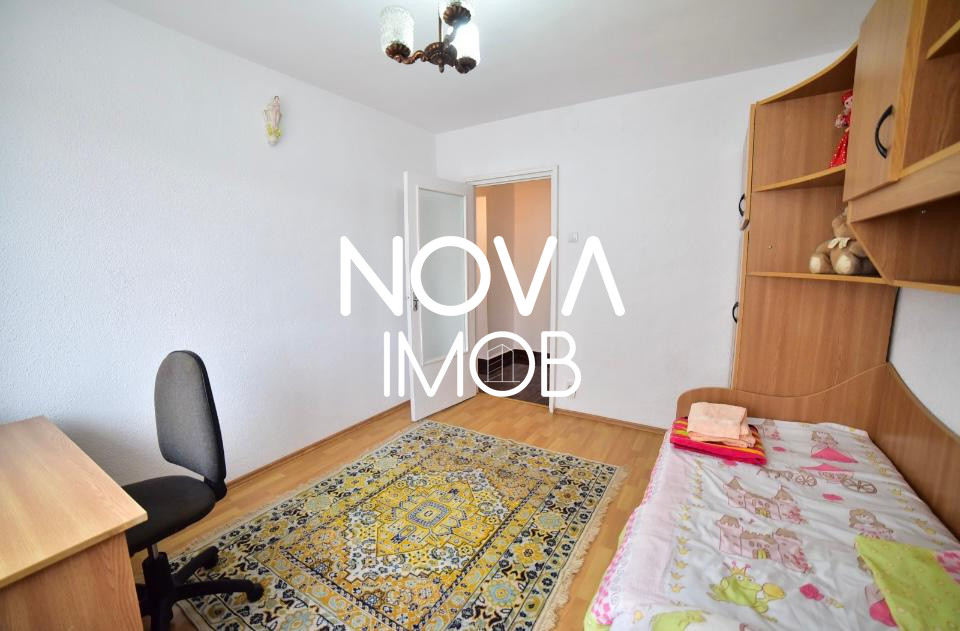 Apartament 3 camere de inchiriat - Vasile Aaron