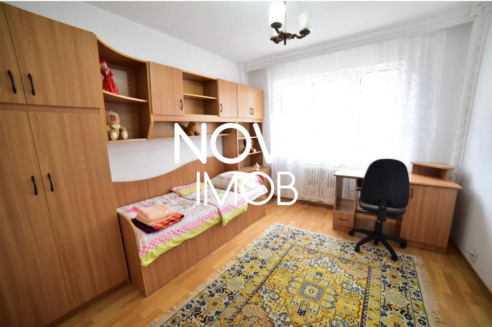Apartament 3 camere de inchiriat - Vasile Aaron