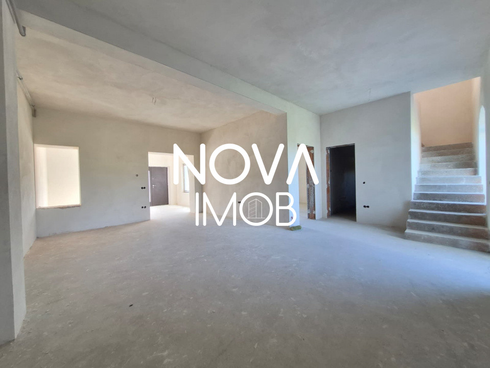 Casa generoasa cu 5 camere, 2 bai, dressing si parcare – Sura Mica