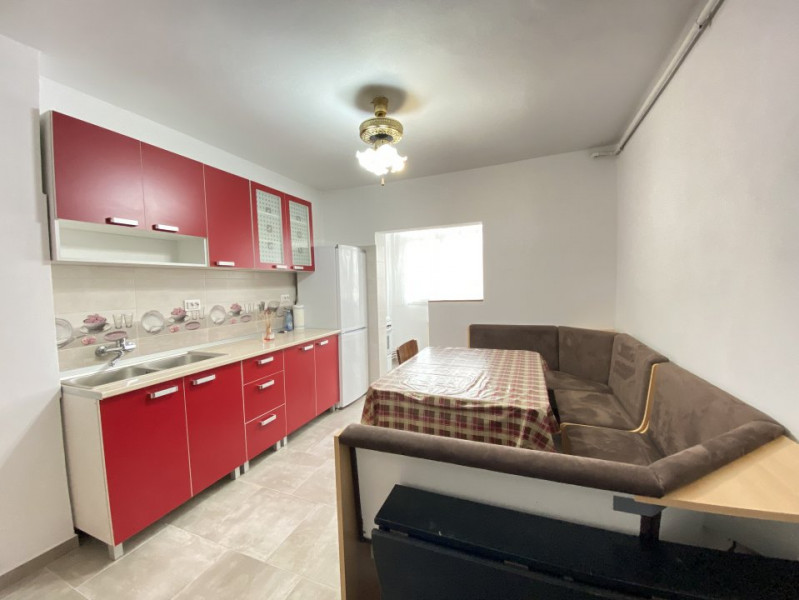 Apartament 2 camere decomandat in Vasile Aaron pentru inchiriat
