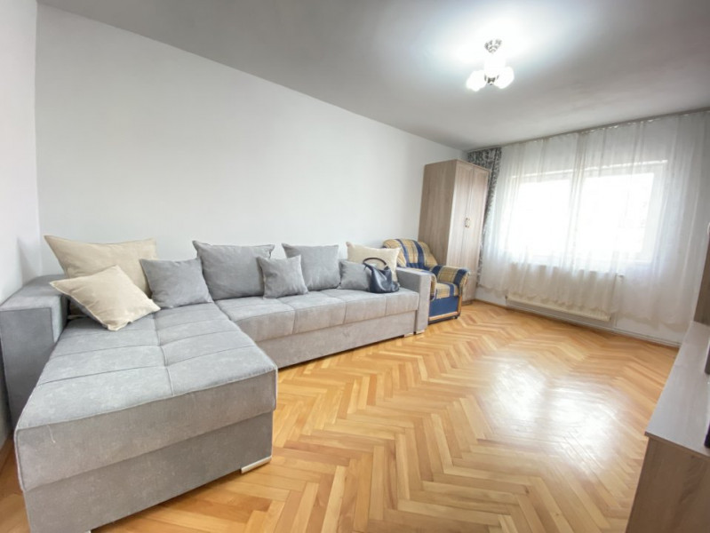 Apartament 2 camere decomandat in Vasile Aaron pentru inchiriat