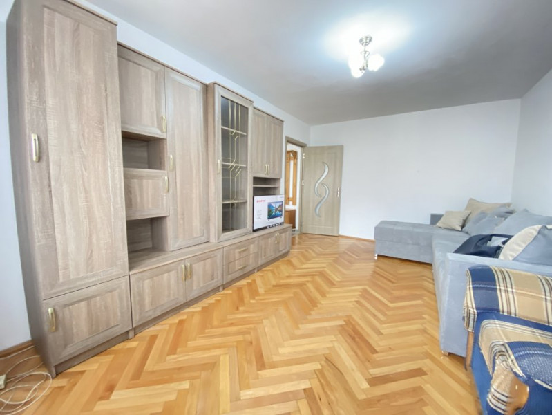 Apartament 2 camere decomandat in Vasile Aaron pentru inchiriat
