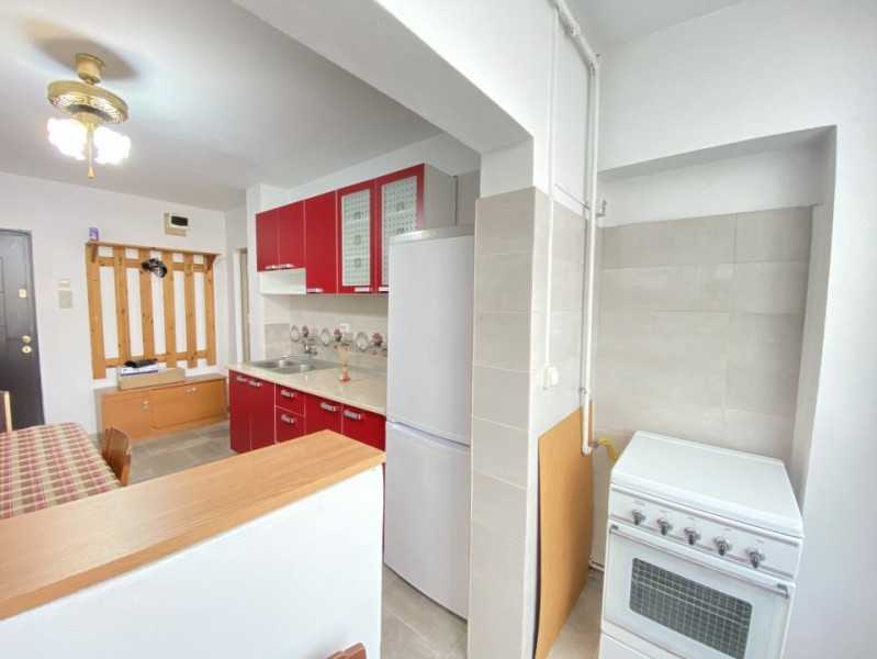 Apartament 2 camere decomandat in Vasile Aaron pentru inchiriat