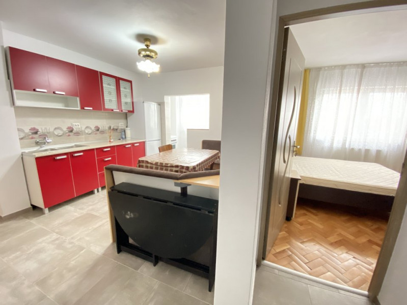 Apartament 2 camere decomandat in Vasile Aaron pentru inchiriat
