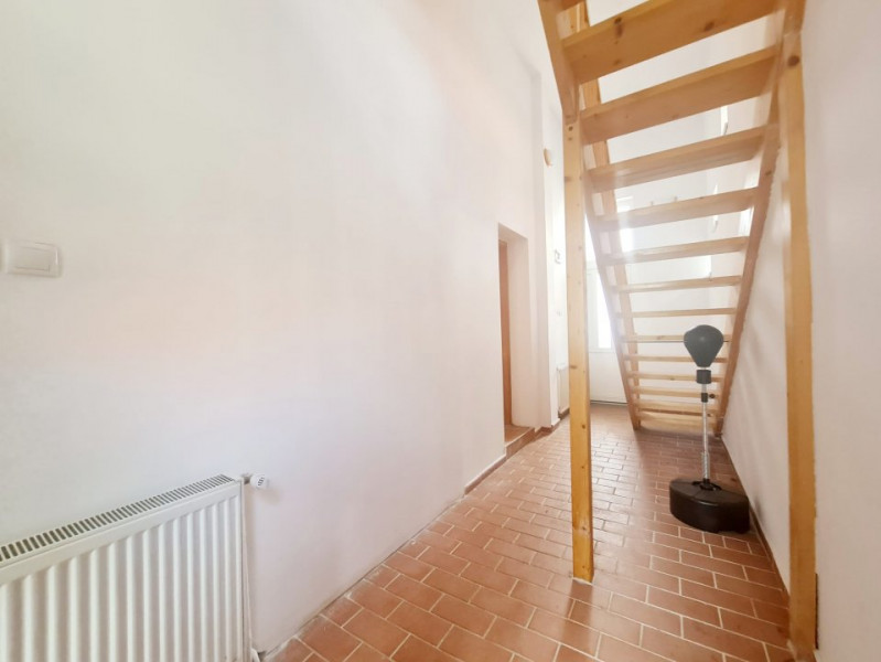 Casa + curte, Str. Rennes - Central Sibiu