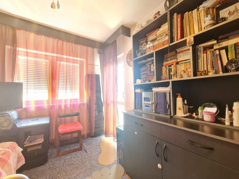 Apartament 3 camere, mobilat utilat - Zona Dioda